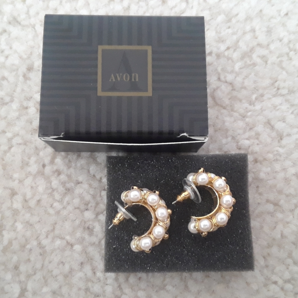 AVON Pearly Cluster Hoop Earrings